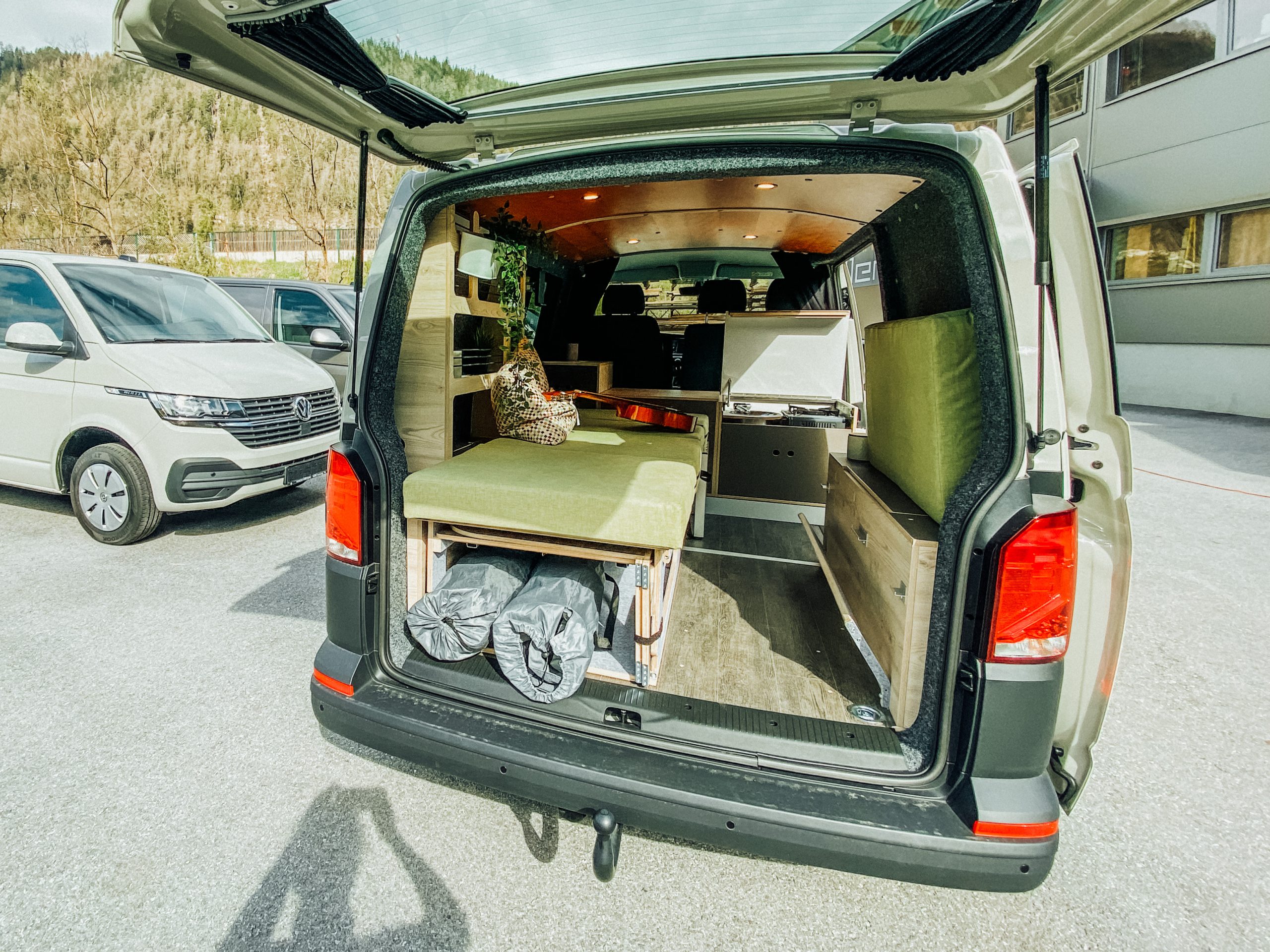 1 - VW T6.1 Ascotgrau Neu / 63.500€ • BROME Van camping